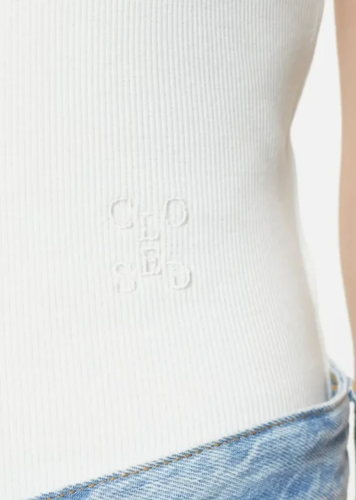 Closed Racer Top