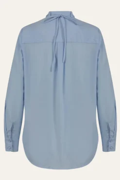 Coster Copenhagen - Bluse mit Rosenkette