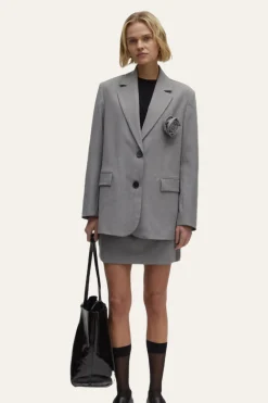 Edited "Kainoa" Blazer mit Brosche
