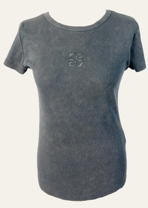 My Essential Wardrobe T-Shirt "Mandy"