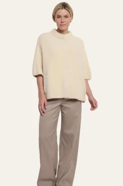 Rino & Pelle "Isra" Cape